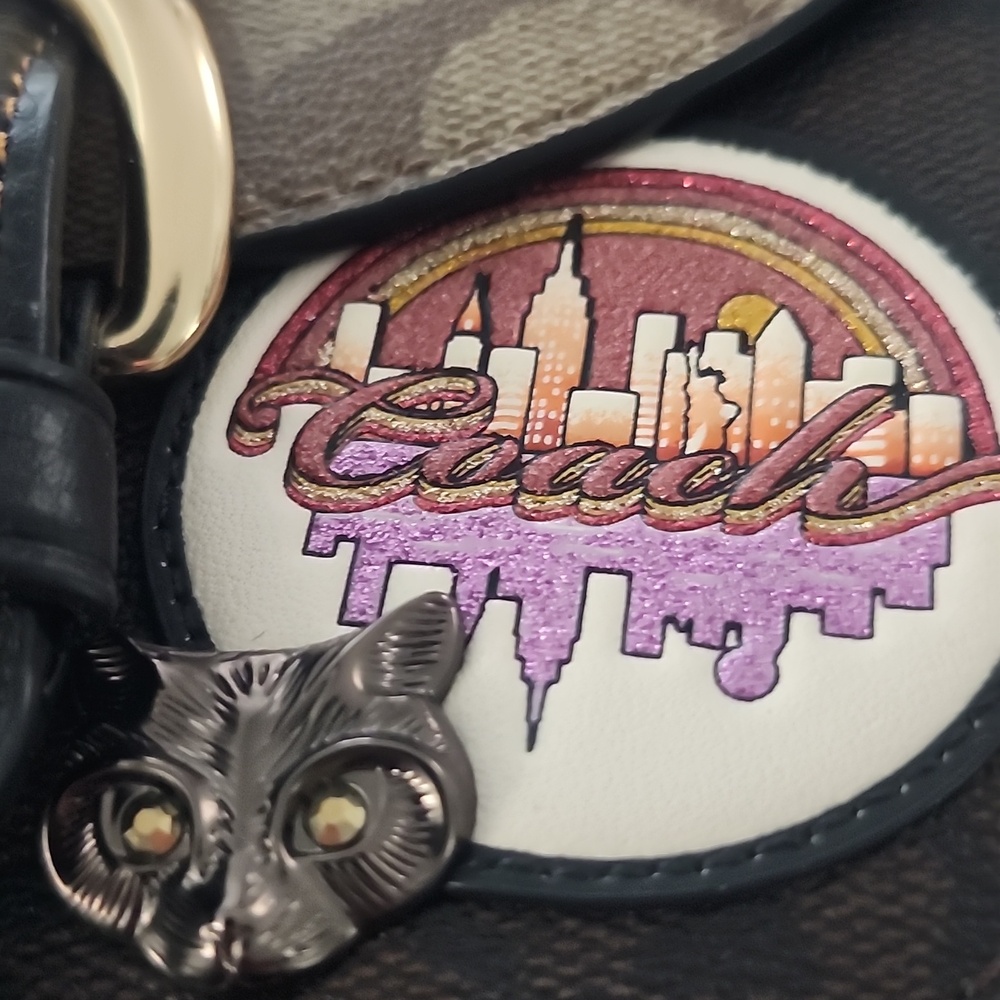 Coach Kleo Shoulder Bag 17 Limited Edition NYC Patches - Picture 15 of 16